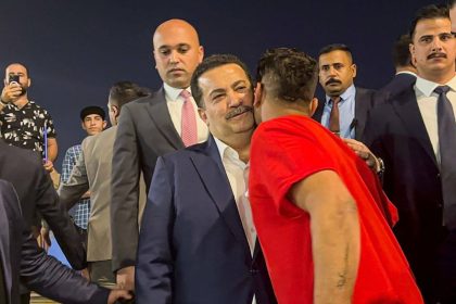 السوداني يلتقي عدداً من المواطنين وسط بغداد عشية عيد الفطر