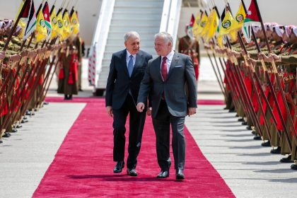 رئيس الجمهورية يجري مباحثات ثنائية وموسعة مع العاهل الأردني