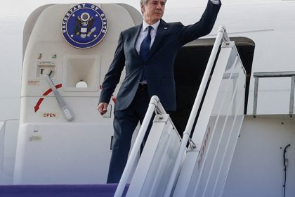 بلينكن يصل إلى السعودية للاجتماع مع وزراء خارجية دول مجلس التعاون الخليجي