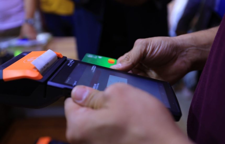 توقف الدفع النقدي نهائياً والتحول للإلكتروني بدوائر الأحوال المدنية بدءاً من الأربعاء