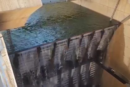 متجاوزاً الرقم القياسي.. سد دربنديخان يفيض للمرة الأولى منذ ٨ سنوات (فيديو)