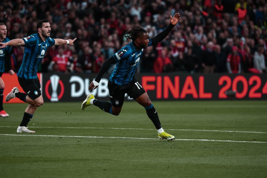 أتلانتا الإيطالي يتوج بلقب الدوري الأوروبي بعد فوزه على باير ليفركوزن الألماني بثلاثية