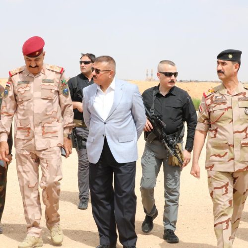 الشمري والمحمداوي يصلان منفذ عرعر لتفقد القطعات المسؤولة عن تأمين الحجاج
