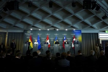 العراق يسحب توقيعه من البيان الختامي لقمة سويسرا بشأن أوكرانيا بسبب تحفظات على بعض بنوده