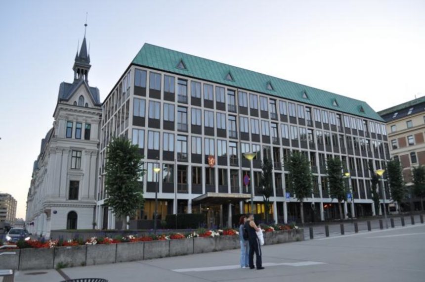 الخارجية النرويجية: السلطة الفلسطينية قد تتوقف عن العمل هذا الصيف بسبب نقص التمويل