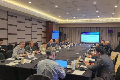 المؤيد يؤكد في منتدى الحكومات وسياسات الاتصالات بشنغهاي التزام العراق بسد الفجوة الرقمية