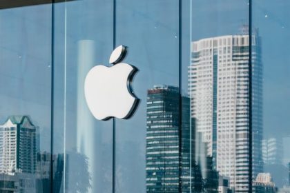 شركة "أبل" تقاضي محلات تجارية شهيرة في مصر تعمل بمجال الهواتف