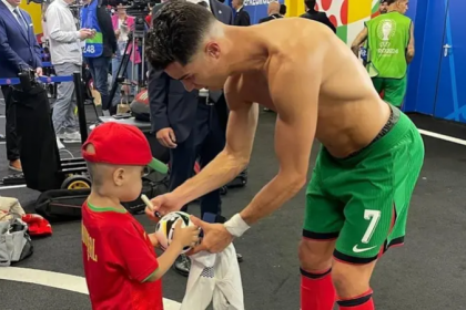 "رونالدو" يحقق أمنية طفل سوري لاجئ مصاب بمرض عضال