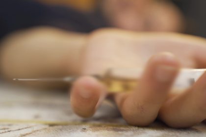 آفة المخدرات تتسع الى التصنيع والاستهلاك في ظل حدود مخترقة ومافيات دولية