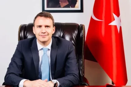 سفير تركيا لدى بغداد يؤكد رغبة بلاده بتطوير العلاقات مع العراق في كافة المجالات