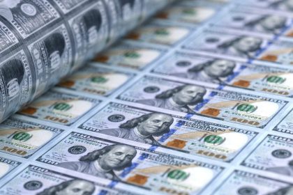 سدسها خارجي.. مستشار حكومي: العراق مديون بـ 60 مليار دولار