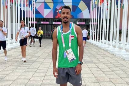 العداء العراقي طه حسين يتأهل إلى الدور الثاني من منافسات سباق 100 متر في أولمبياد باريس