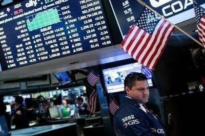 الأسهم الأمريكية تتعافى بعد تسجيلها أسوأ أداء يومي في عامين
