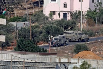 رعب المخيمات.. شهداء بعملية واسعة للاحتلال بالضفة والمقاومة تتوعد