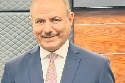 حميد كسار يؤدي اليمين الدستورية بدلاً من النائب المتوفى غاندي الكسنزاني