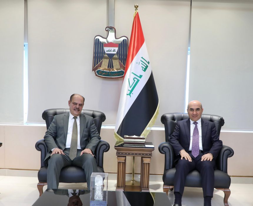 نقيب الصحفيين يبحث مع وزير الاعمار و الاسكان آليات بناء مساكن للصحفيين في بغداد
