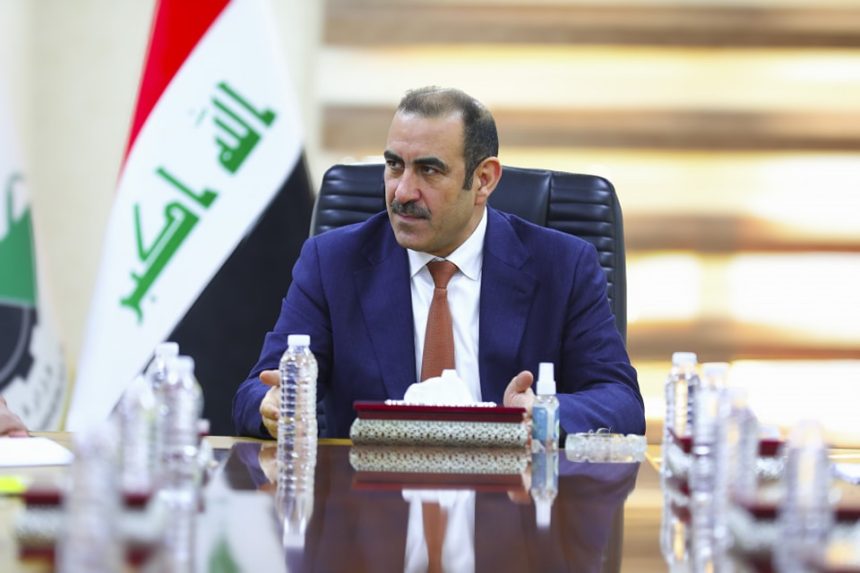 وزير الصناعة