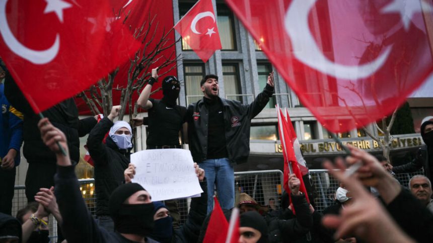 تركيا.. اعتقال 1879 شخصا شاركوا بالاحتجاجات