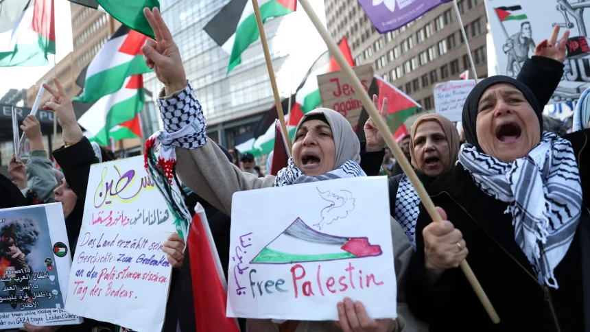 مسيرات تضامن مع غزة بمدن أوروبية إحياء ليوم الأرض