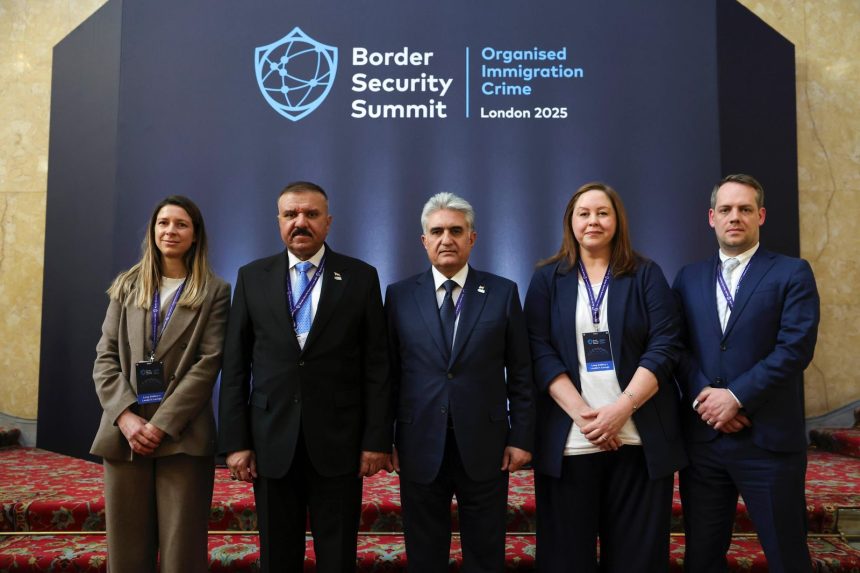 وزير الداخلية يلتقي ممثلي شركات (ميتا وتيك توك وأكس) للتعاون بمكافحة المخدرات والجريمة المنظمة