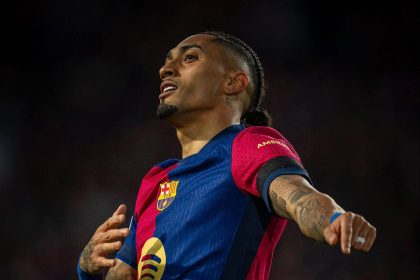 برشلونة يستعيد رافينيا قبل زيارة أتلتيكو مدريد