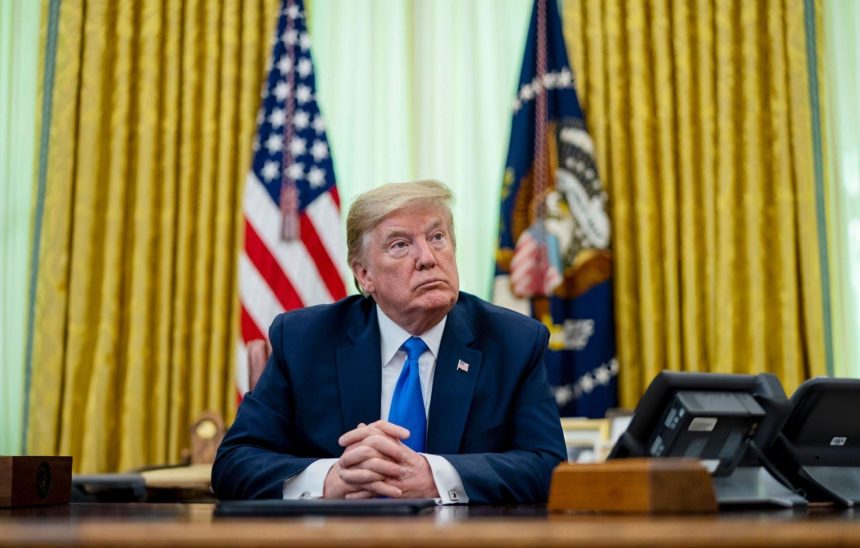 الرئيس الامريكي يوقع أمرًا تنفيذيًا لفرض رسوم جمركية متبادلة