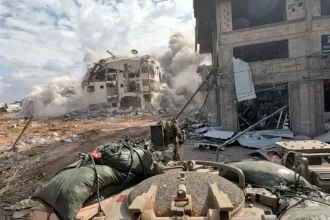 عشرات الشهداء بمجازر في غزة وخان يونس والاحتلال ينذر جباليا بالإخلاء