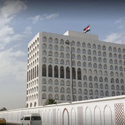 الخارجية تنفي صِحَّة القوائمَ المتداولة بأسماءِ مرشحين كسفراء للعراق