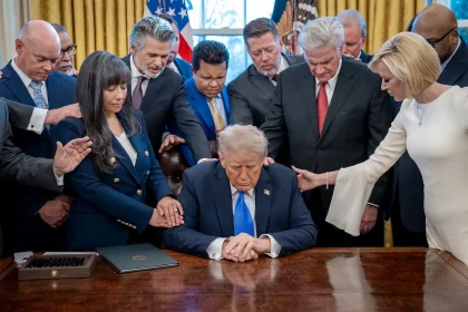 "أكسيوس": فريق ترامب الأمني منقسم حول الملف النووي الإيراني