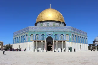 الخارجية الفلسطينية تحذر من مخططات إسرائيلية لـ"تفجير المسجد الأقصى"