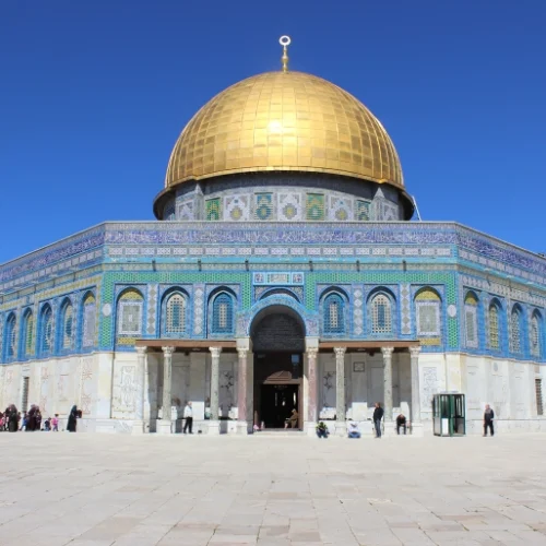 الخارجية الفلسطينية تحذر من مخططات إسرائيلية لـ"تفجير المسجد الأقصى"