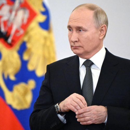 الرئيس الروسي يوجه ببدء هدنة عيد الفصح ووقف جميع العمليات العسكرية