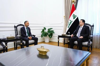 السوداني يؤكد أهمية العمل على تعزيز التعاون الثنائي في إطار اتفاقية الشراكة مع بريطانيا