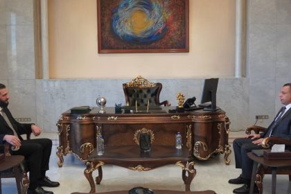 الوفد العراقي برئاسة الشطري يلتقي الشرع وإدارة العتبات المقدسة في سوريا