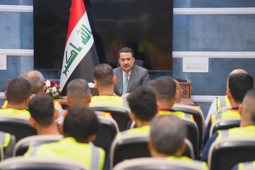 السوداني يعلن عن مساواة العمال المضمونين بالقطاع الخاص مع الموظفين بمنح القروض وشمولهم بقطع الأراضي