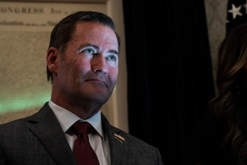 "رويترز": مستشار الامن القومي الامريكي أجبر على ترك منصبه