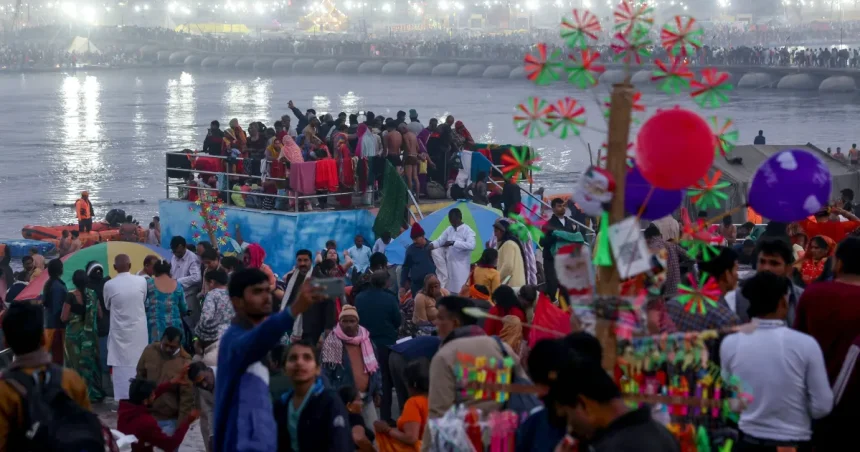 مقتل 6 أشخاص وإصابة العشرات بسبب التدافع في مهرجان ديني غرب الهند