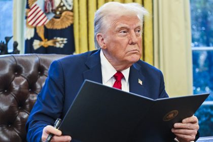 ترامب يوعز بفرض رسوم جمركية بنسبة 100% على المنتجات السينمائية الأجنبية