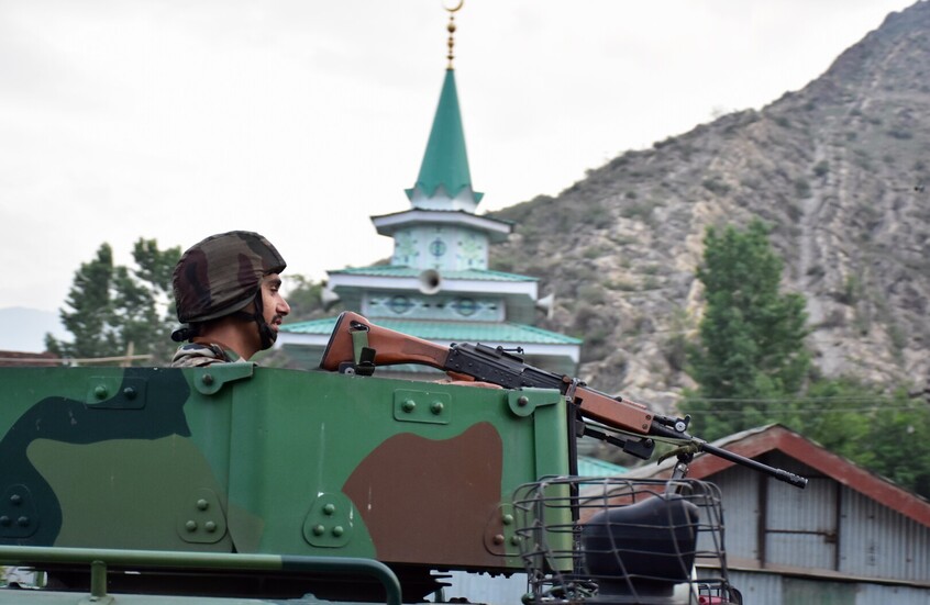 الهند تعلن مقتل 13 شخصا وإصابة 59 آخرين جراء قذائف باكستانية وتحذر من التصعيد