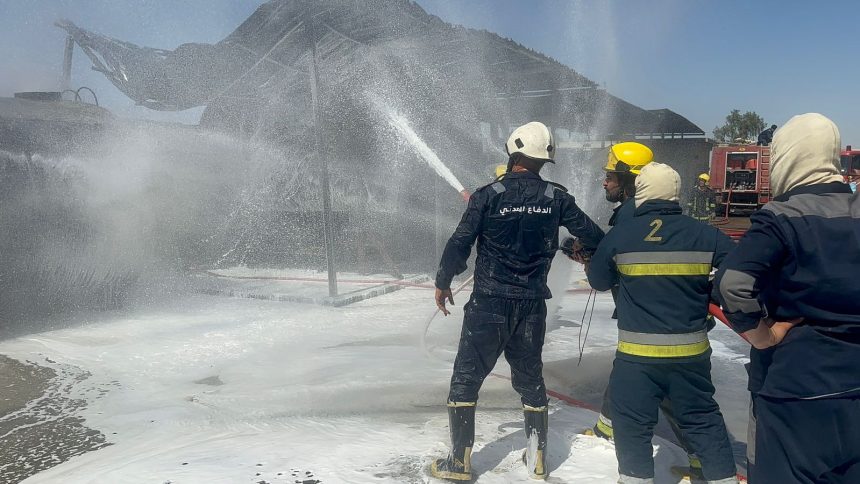 بالصور.. اندلاع حريق داخل مطحنة تابعة للعتبة العلوية في النجف