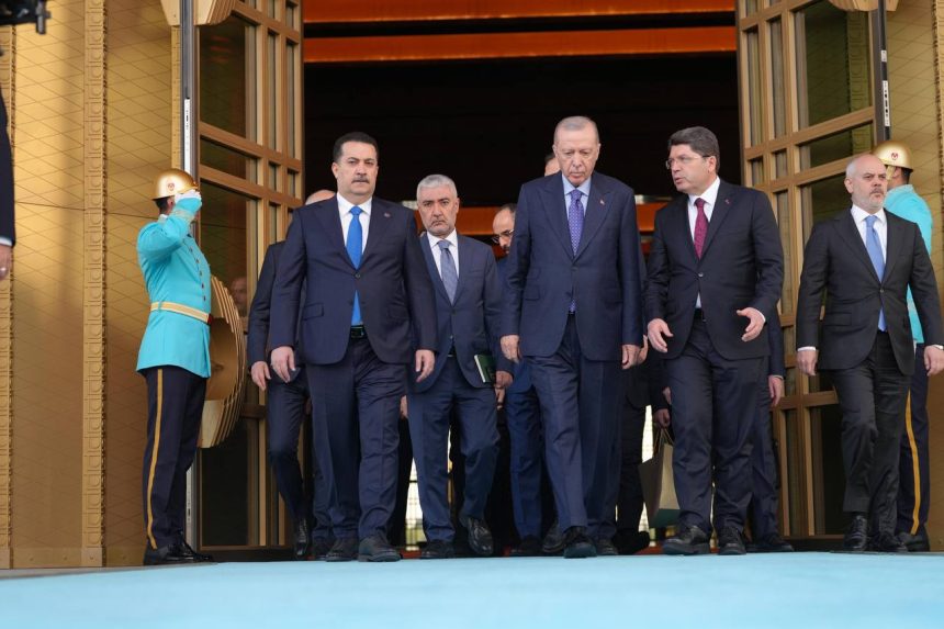 السوداني يعود إلى بغداد بعد اختتام زيارته الرسمية إلى تركيا