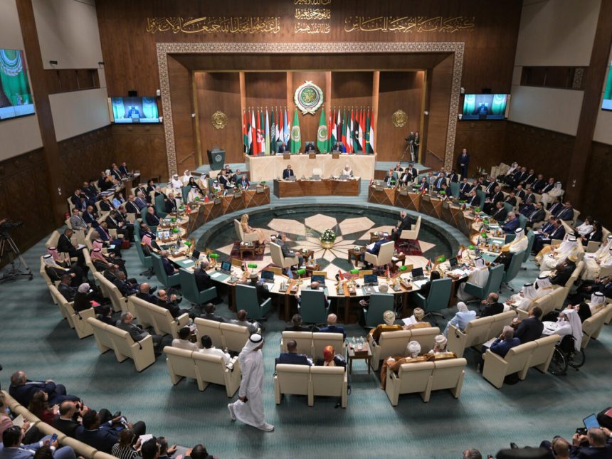 ‏العراق يتسلم رئاسة القمة العربية التنموية الاقتصادية والاجتماعية من لبنان