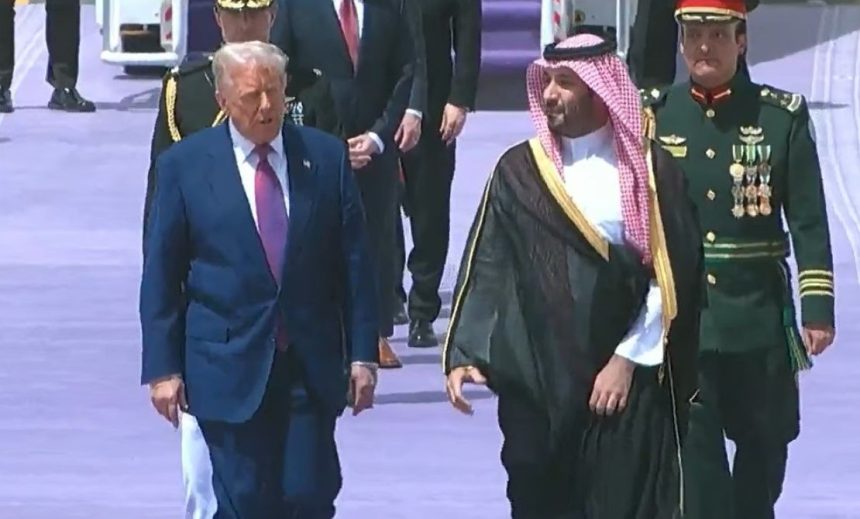 ولي العهد السعودي يستقبل الرئيس الأمريكي دونالد ترامب في الرياض