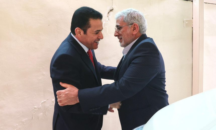 الاعرجي وقاآني يبحثان الجهود المشتركة لتأمين الحدود ومراحل تنفيذ الإتفاق الأمني بين البلدين