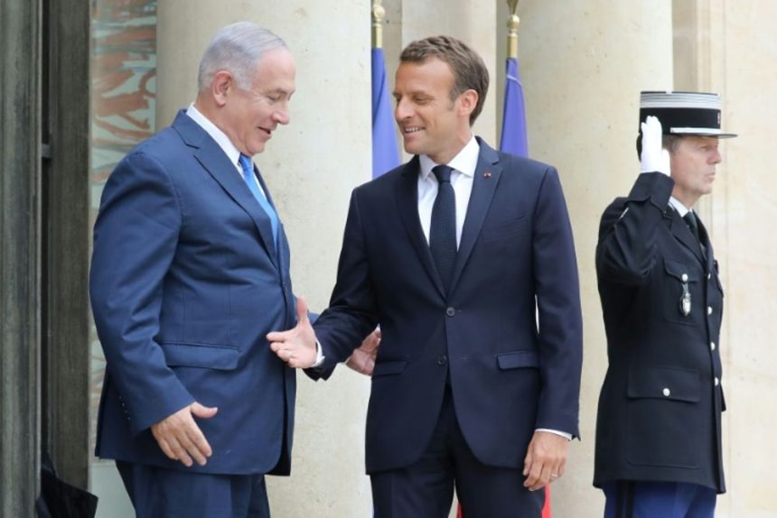 نتنياهو يهاجم الرئيس الفرنسي ويتهمه بدعم حركة "حماس"