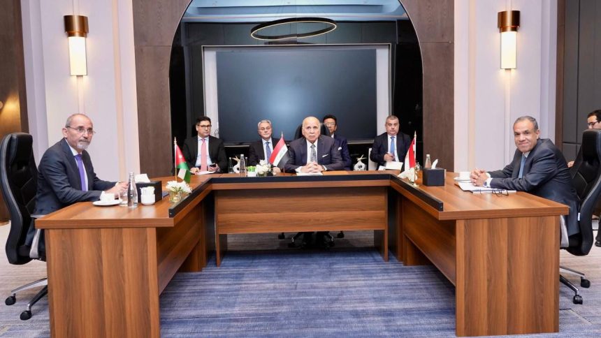 تفاصيل المباحثات بين وزير الخارجية ونظيريه الاردني والمصري في بغداد