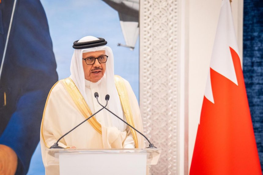 وزير الخارجية البحريني يصل إلى العاصمة بغداد للمشاركة في أعمال القمة العربية