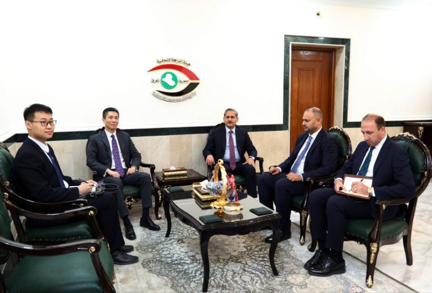 العراق يتفق مع الصين على توحيد جهود تعزيز النزاهة والانضمام لمبادرة "طريق الحرير النظيف"