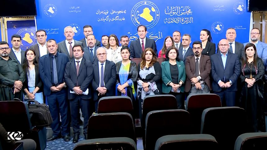 الكتل الكردستانية في البرلمان تطالب السوداني بالتدخل لإطلاق رواتب موظفي الأقليم