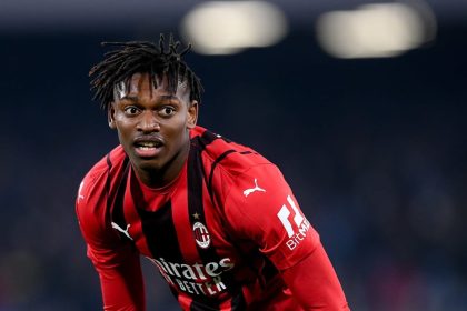 "شرط جزائي ضخم وعروض مرتقبة".. لياو يطلب الرحيل عن ميلان